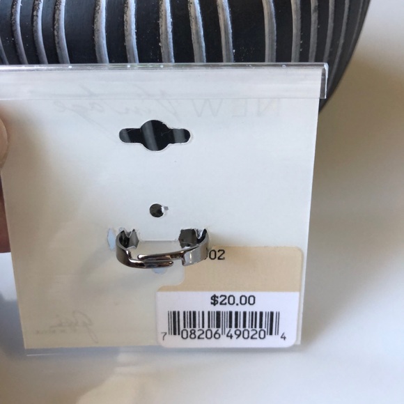 ✨New with Tags Adjustable Blue Crystal Ring - Picture 4 of 5